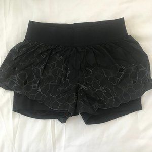 Lululemon In A Flash Short - Size 6